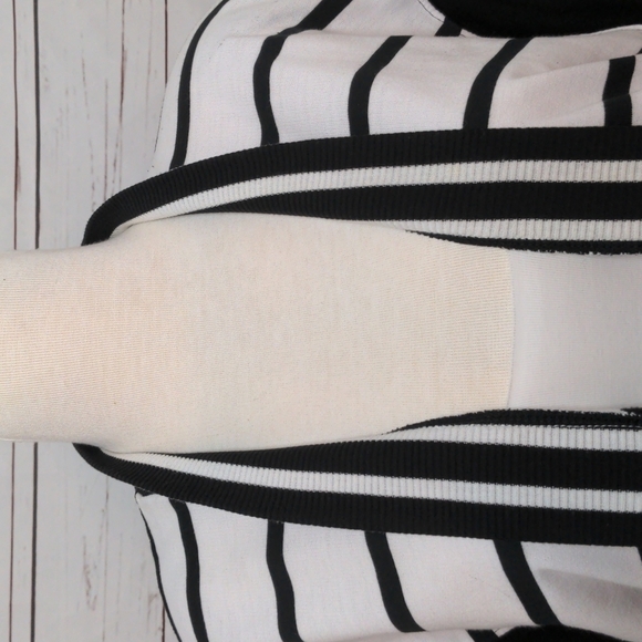 Women's C.A. Sport Totally 80's Colorblock and Shapes Cardigan Sweater M… - Picture 14 of 16